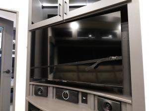 Valor 36V11 Photo