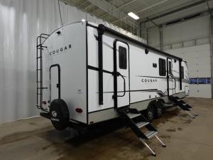 Cougar Half-Ton 28BHS Photo