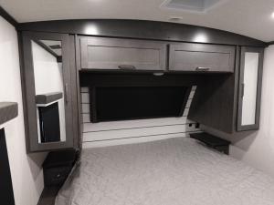 Cougar Half-Ton 28BHS Photo