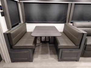 Cougar Half-Ton 28BHS Photo