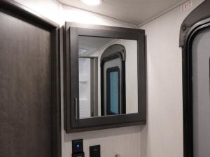 Cougar Half-Ton 28BHS Photo