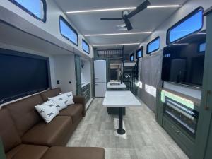 IBEX RV Suite RVS3 Photo