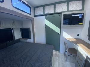 IBEX RV Suite RVS3 Photo