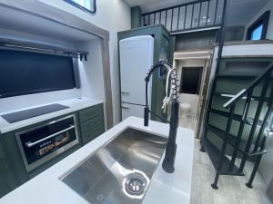 IBEX RV Suite RVS3 Photo