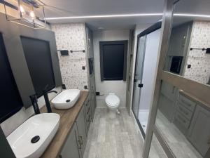 IBEX RV Suite RVS3 Photo