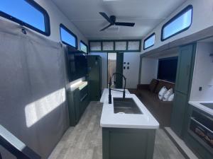 IBEX RV Suite RVS3 Photo