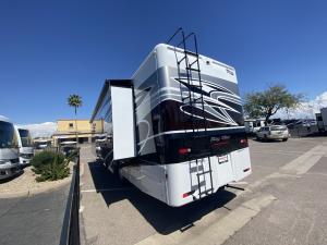 Bay Star 3618 Photo