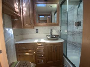 Bay Star 3618 Photo