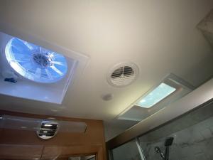 Bay Star 3618 Photo