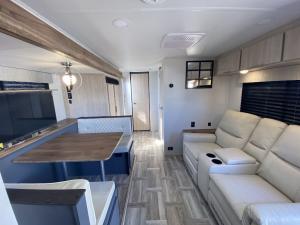 Tracer 24RKS Photo