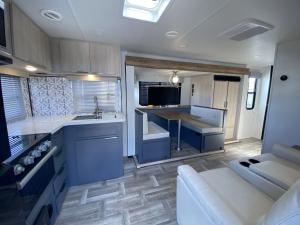 Tracer 24RKS Photo