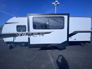 Tracer 240BHSLE Photo
