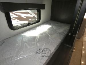 Discovery 38N Photo