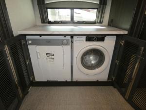 Discovery 38N Photo
