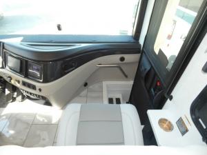 Discovery 38N Photo