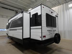 Della Terra 272RL Photo
