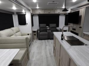 Della Terra 272RL Photo