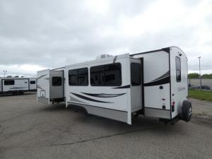 Cougar Half-Ton 30RKD Photo