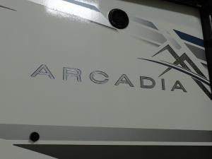 Arcadia Super Lite 242SLMD Photo