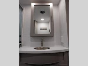 Avenue 39MBR Photo
