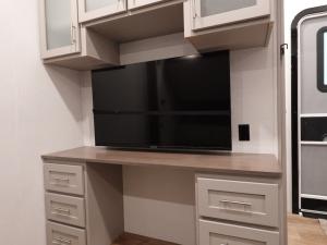 Avenue 39MBR Photo