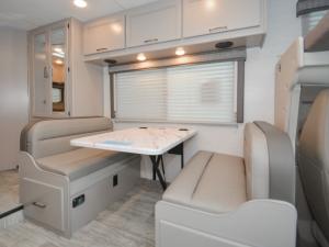 Chateau 22E Chevy Photo