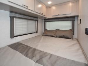 Chateau 22E Chevy Photo