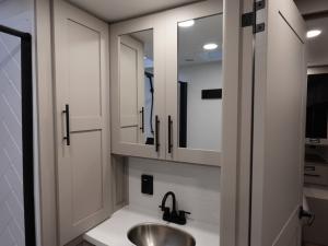 Delta 274RKW Photo