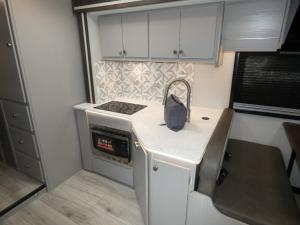 Entourage 320LV Photo