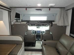 Entourage 320LV Photo