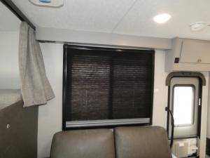 Entourage 320LV Photo