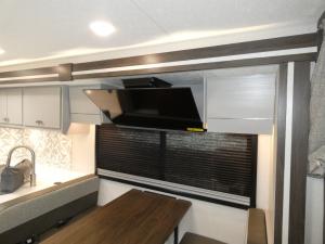 Entourage 320LV Photo