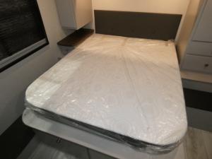 Entourage 320LV Photo