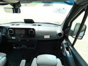 Strada-ion Tour AWD Photo
