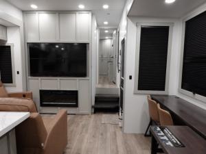 Model G 3970 Photo