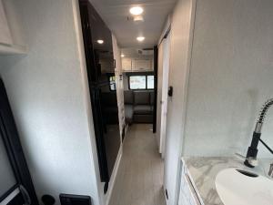 Entrada M-Class 24RL Photo