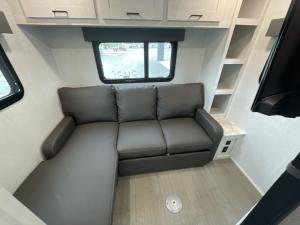 Entrada M-Class 24RL Photo