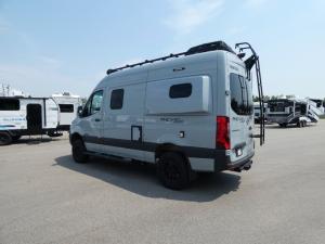 Revel Sport 44C Photo
