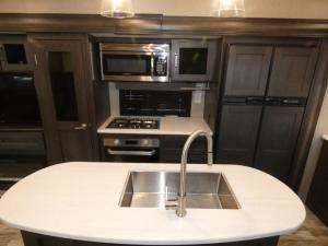 Reflection 337RLS Photo