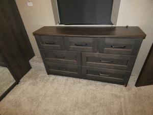 Reflection 337RLS Photo