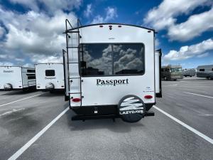 Passport Super Lite 2870RL Photo