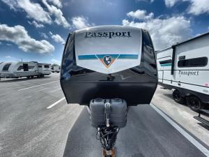 Passport Super Lite 2870RL Photo