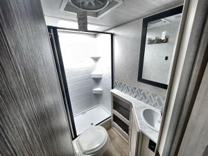 R Pod RP-203 Photo