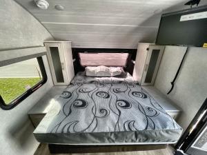 R Pod RP-203 Photo