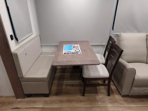Avenue 39MBR Photo