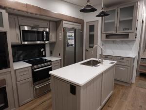 Avenue 39MBR Photo