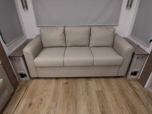 Avenue 39MBR Photo