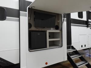 Valor 40V13 Photo