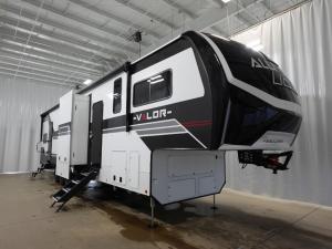 Valor 40V13 Photo