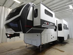 Valor 40V13 Photo